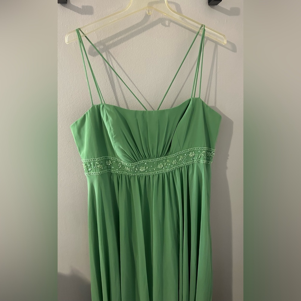 David’s Bridal Size 22 Formal Gown — Beautiful Green Like New Condition - Picture 3 of 9